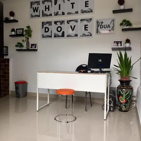 White Dove Guest House Dua